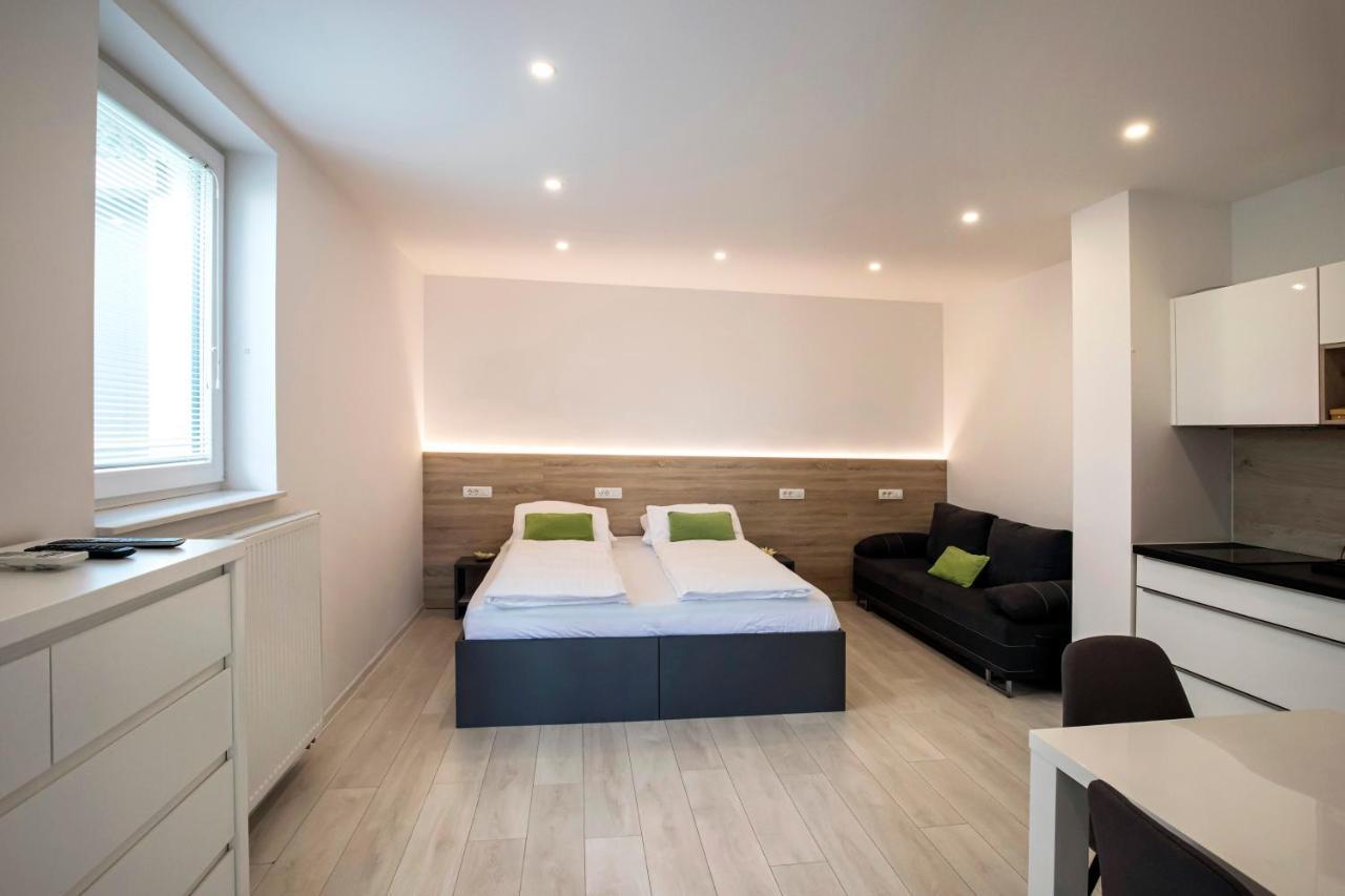 Apartments Vila Apolonia ลูบลิยานา ภายนอก รูปภาพ